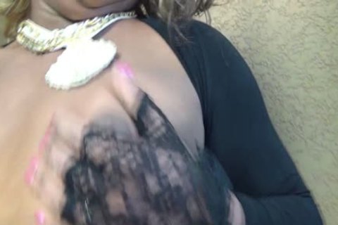 it's So exciting To watch Samaya Lamb wanking