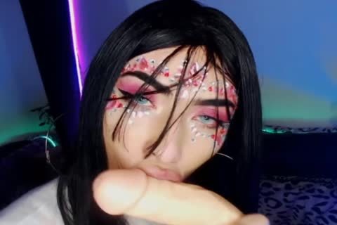 Incredible Trans dildo blowjob enjoyment