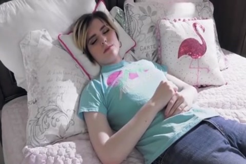 College Trans beauties fuck Each Other In A 3some