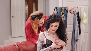 TransFixed.com - Sensual friend oil cumshot in the street
