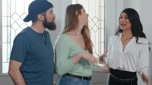 Trans Angels: Sneaky Zariah Returns Home for some Secret Fun