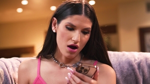 Transfixed: A Shocking Encounter at Jewelz's