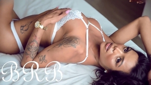 sanz13: Sizzling Sapphic Satisfaction